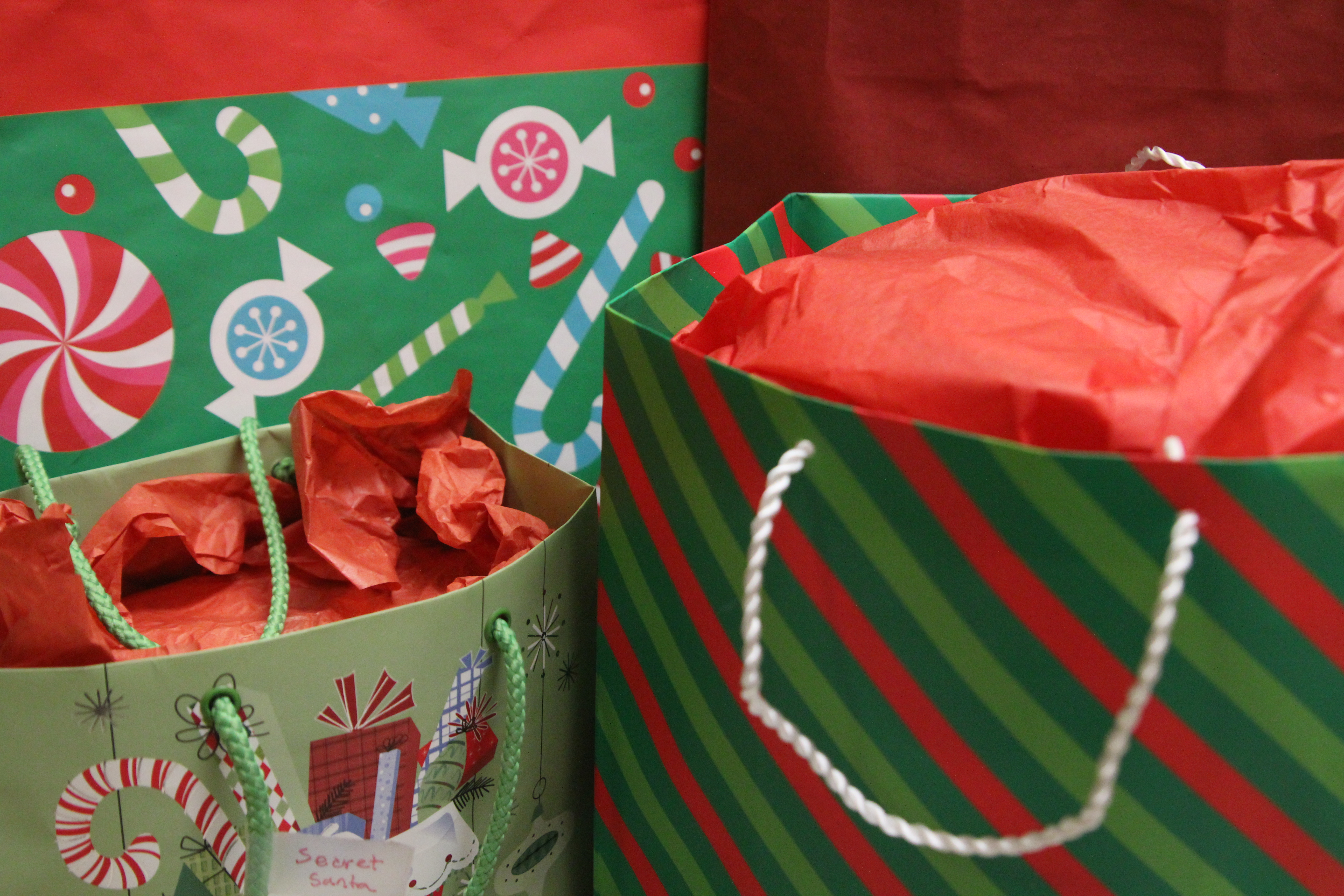 Cut Back on the Holiday Madness: Reuse Gift Bags